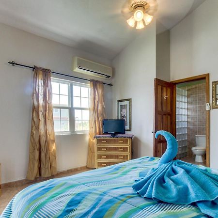 View The Blue Villa San Pedro  Room photo