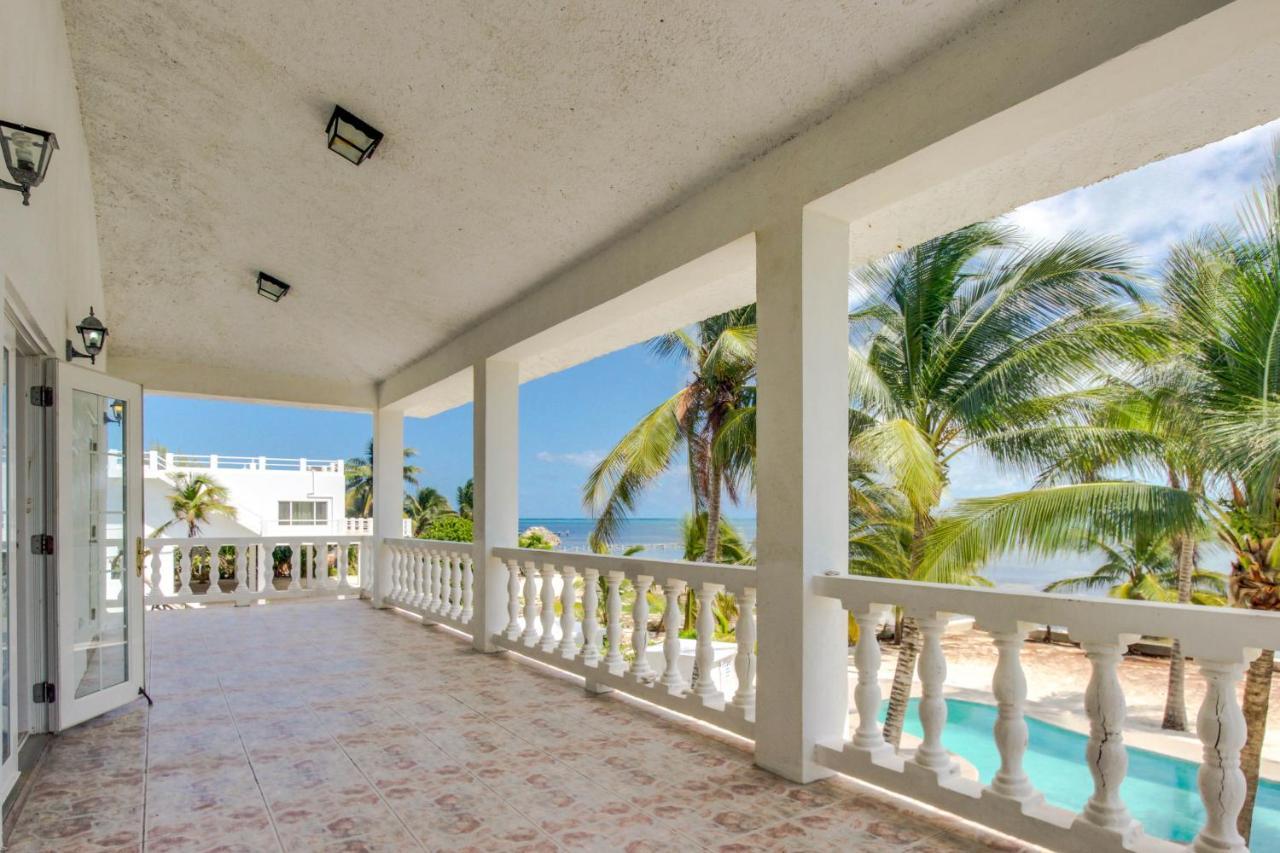 View The Blue Villa San Pedro  Room photo
